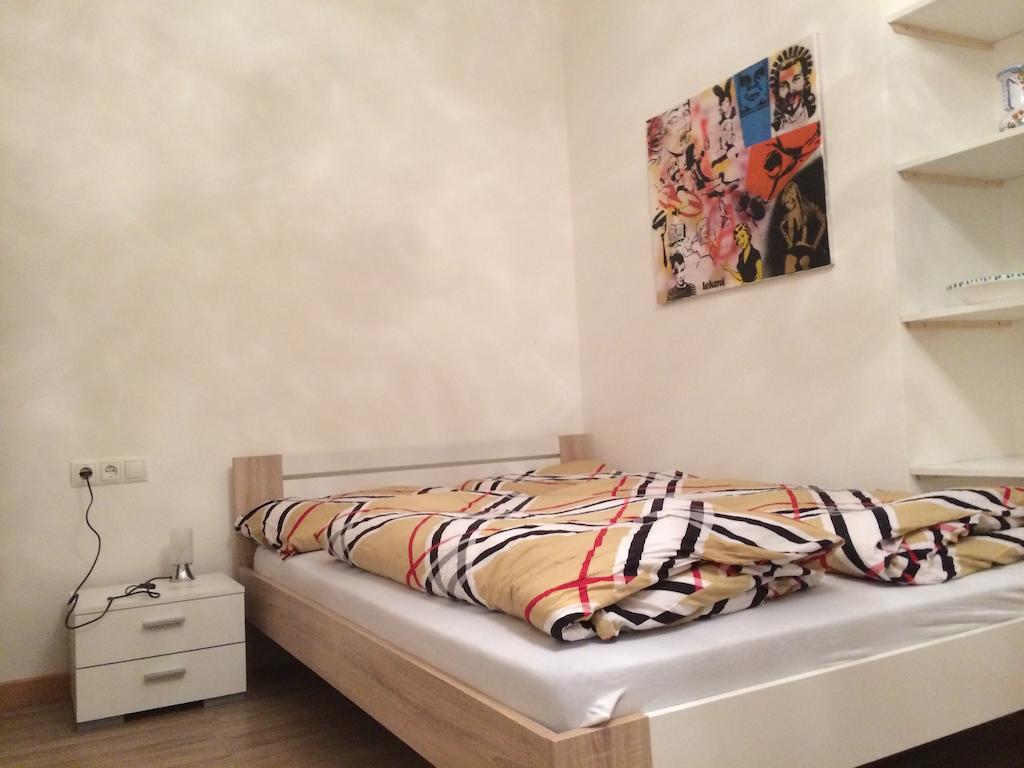 Rosengarten Apartments Болзано Стая снимка
