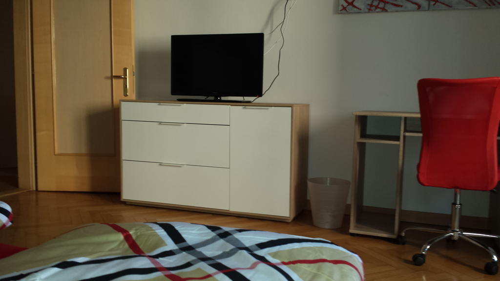 Rosengarten Apartments Болзано Стая снимка