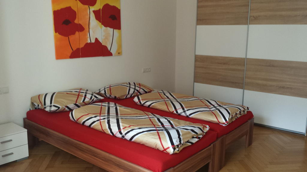 Rosengarten Apartments Болзано Стая снимка